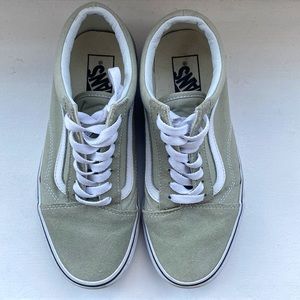 Vans Old Skool Sneaker Size 7 Women’s